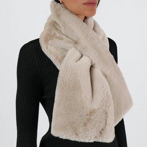 NWT Apparis Faux Fur Scarf